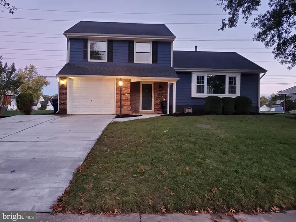 893 Waterford Dr, Delran, NJ 08075