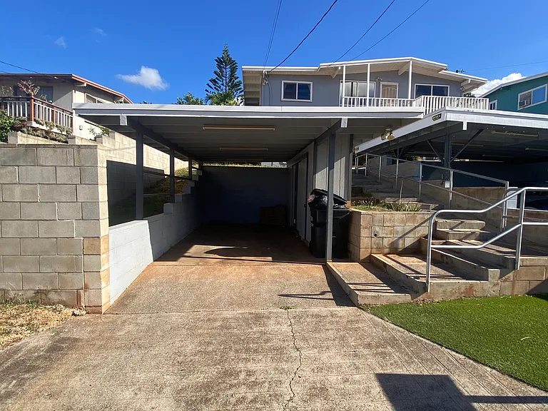 Akaula St — Photo 10
