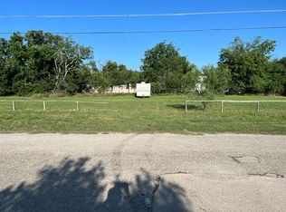 1904 S Cypress St, Brady, TX 76825