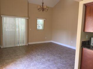 17088 Chatsworth St APT D, Granada Hills, CA 91344