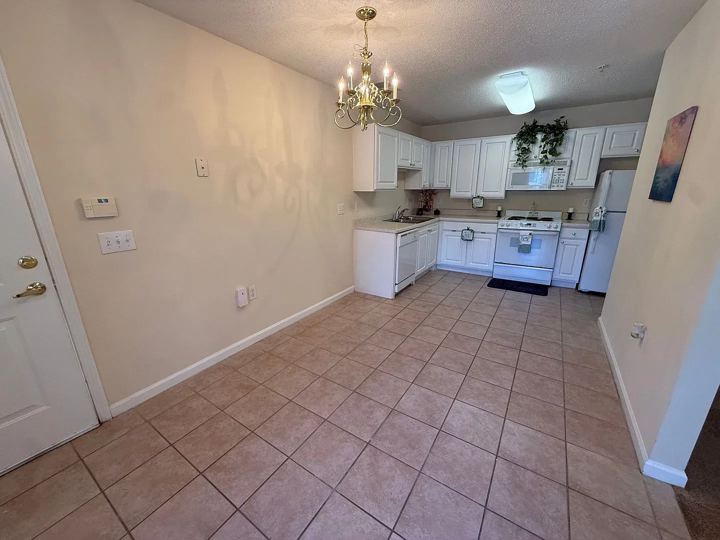 Avera - Ascot — Photo 3