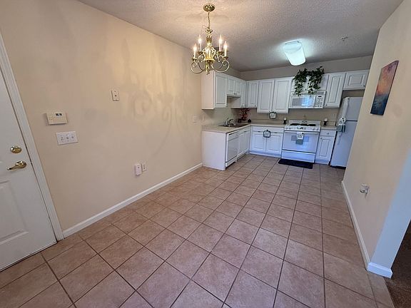 3rd image of 2511-101 Huntscroft Ln