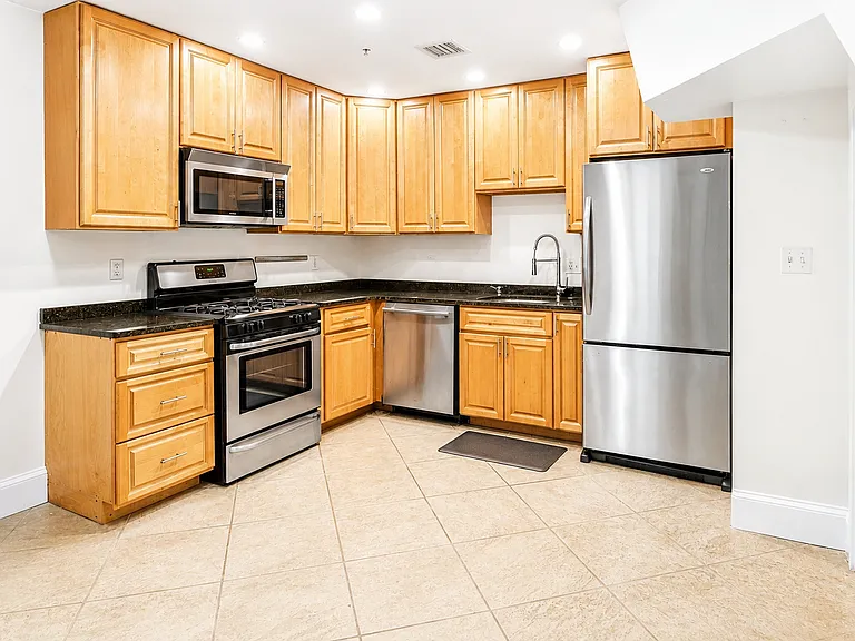 46 Bennet St #1 — Photo 13