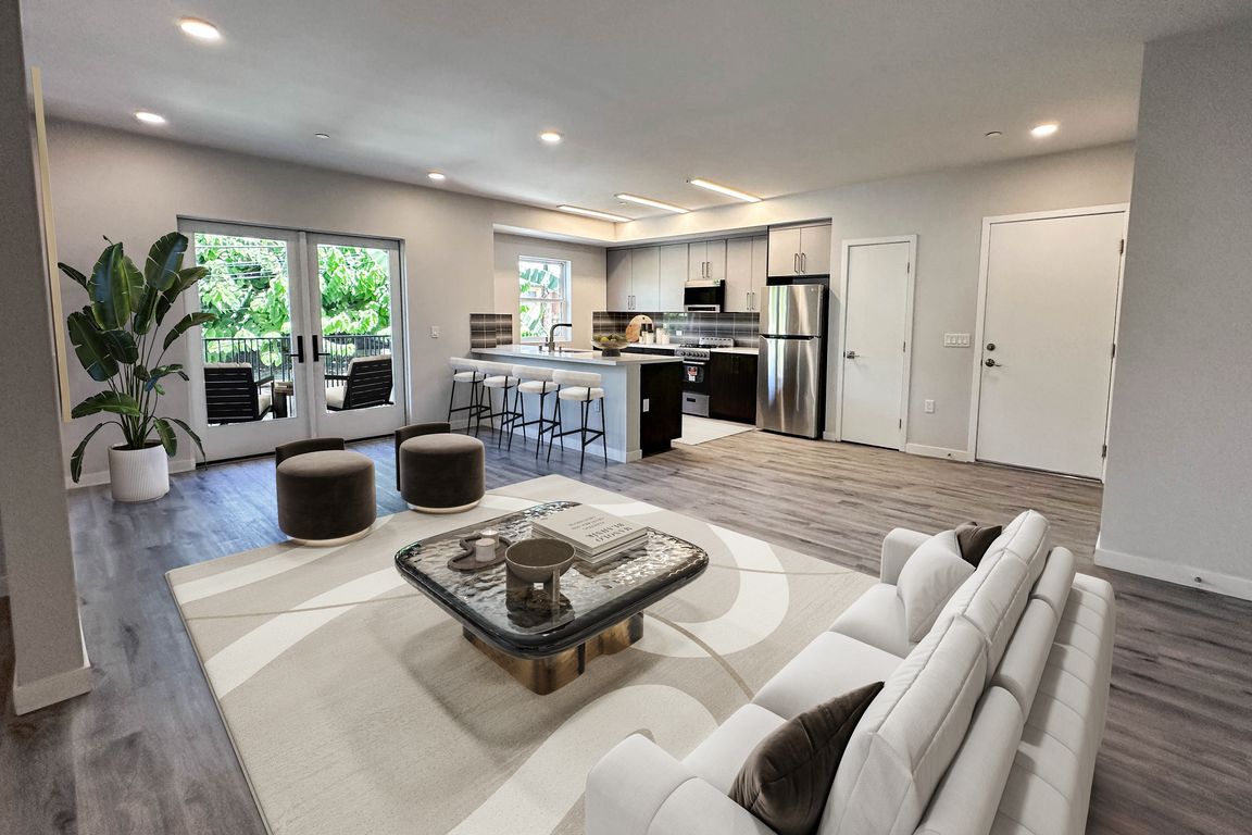 Flowing spaces, refined living.
