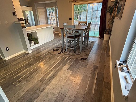 3rd image of 4478 Thorngate Ln
