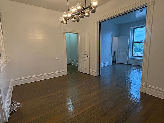 2nd image of 1619 W North Ave APT 3F