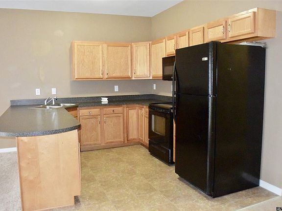 3rd image of 502 Avalon Pl