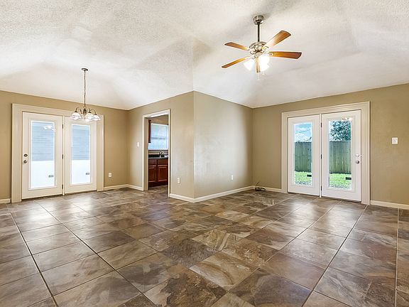 4th image of 2513 Virginian Colony Ave