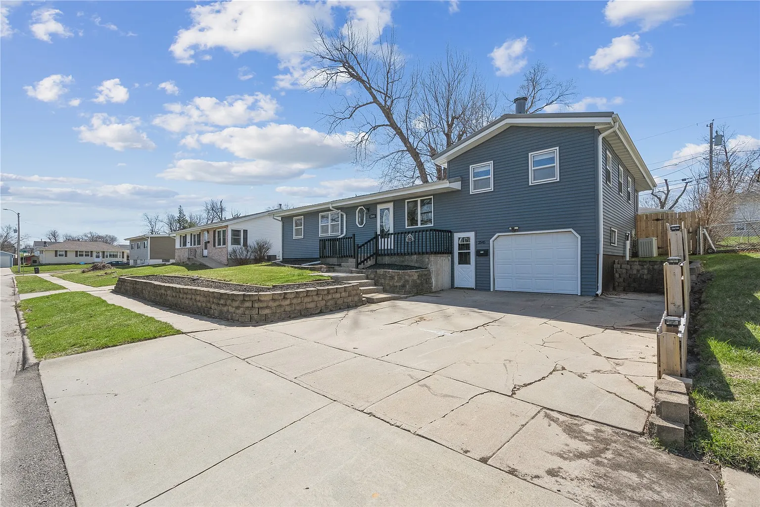 2545 23rd Ave photo 1