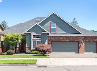 875 NE Creeksedge Dr, Hillsboro, OR 97124