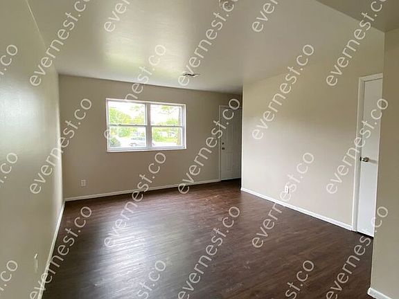 4th image of 3109 E Livingston Ave APT D