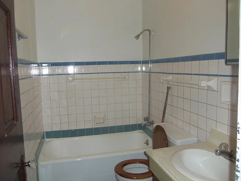 602 W Hanna Ave #6A — Photo 2