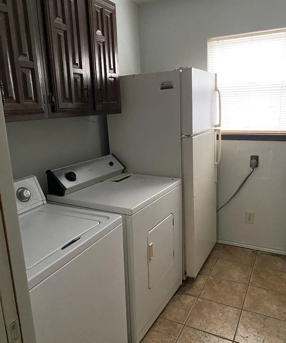 1 bed, 130 sqft, $700 — Photo 3
