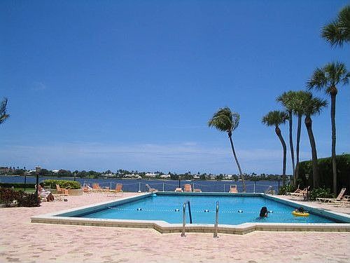 5th image of 2800 N Flagler Dr #15