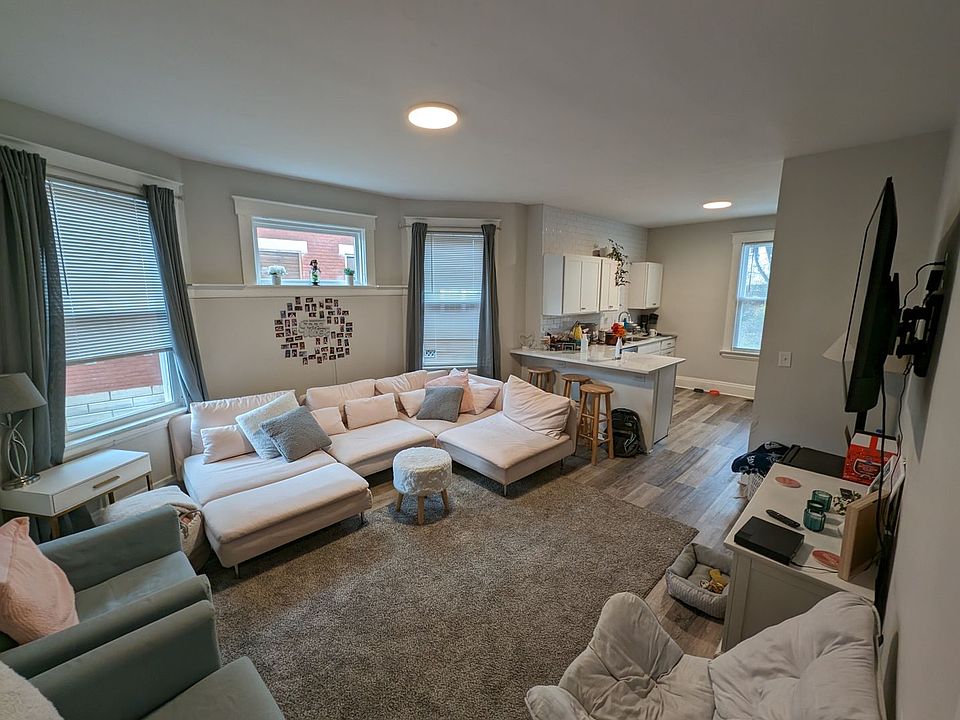 1st image of 3919 Spencer Ave #1
