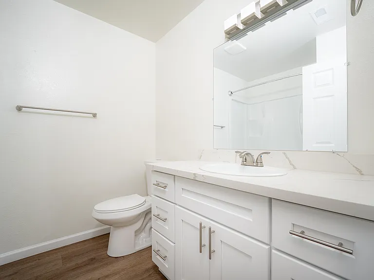HIllcrest 3049 #2 bath HIllcrest 3049 #2 bath