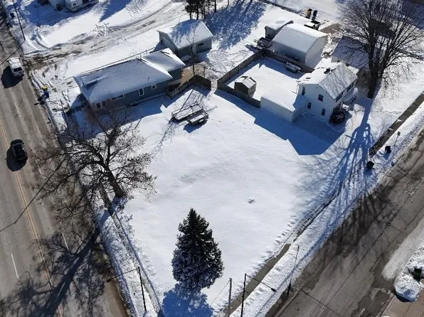 1205 Velp Ave, Green Bay, WI 54303