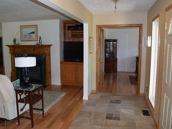 3rd image of 3571 Silver Farms Ln