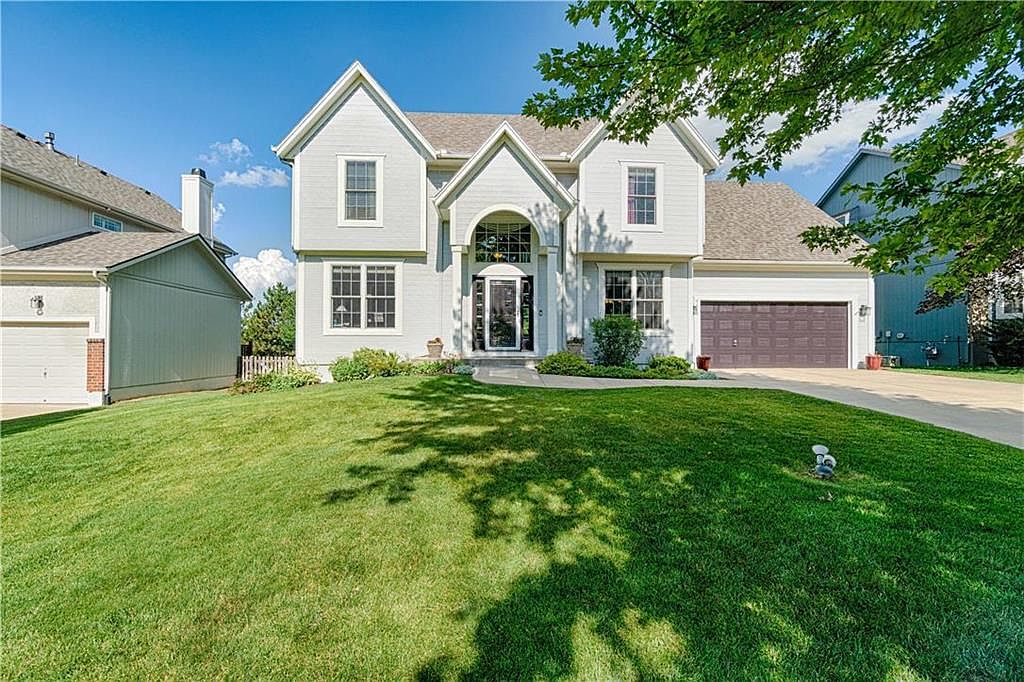 9543 Tallgrass Dr, Lenexa, KS 66227 | Zillow
