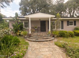 8305 Hogan Rd, Jacksonville, FL 32216