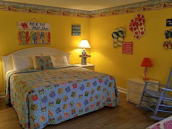 5th image of 1615 S Lake Park Boulevard #612