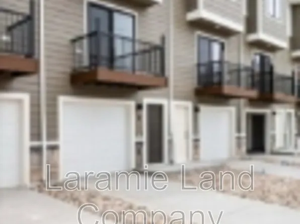569 N 12th St #B, Laramie, WY 82072