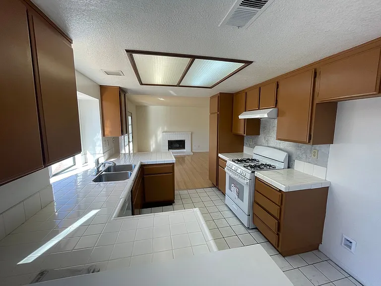 24399 Fiji Dr — Photo 13