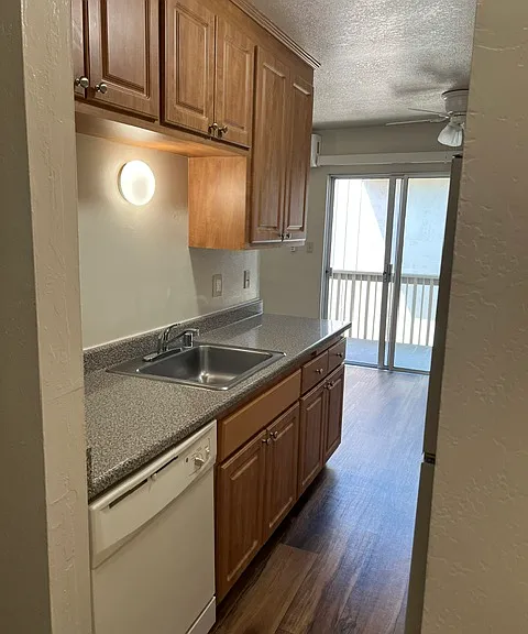 3515 Chestnut Ave #18-19 — Photo 13
