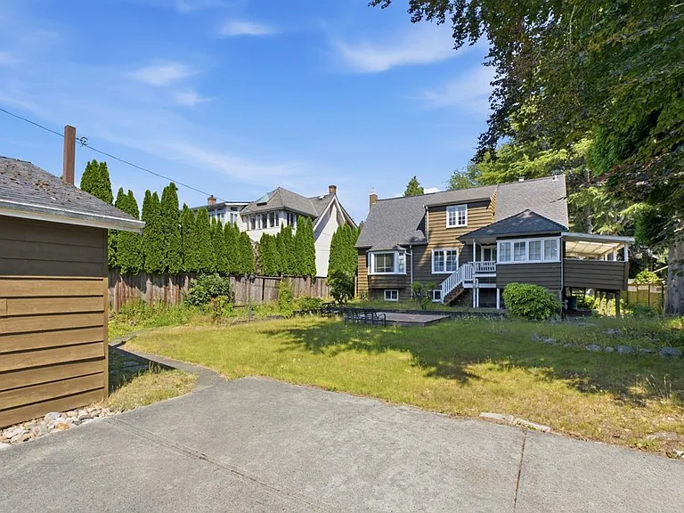 5809 Granville St — Photo 25