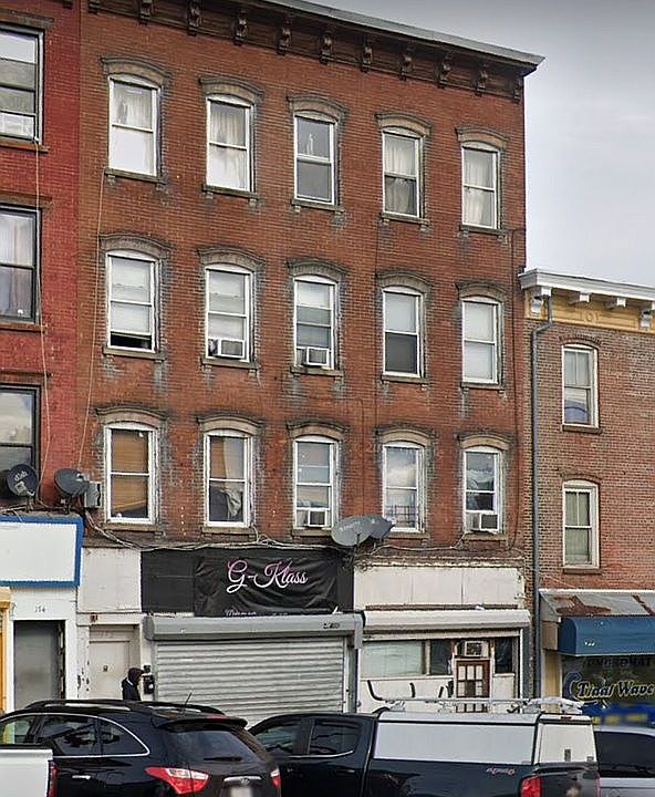 2nd image of 172 Broadway