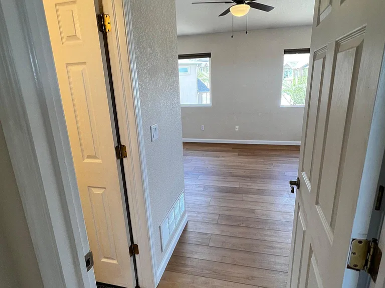 2070 Gonzaga Point — Photo 16