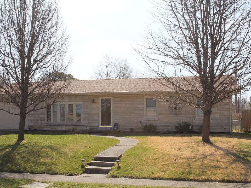 1st image of 420 Nottaway Dr