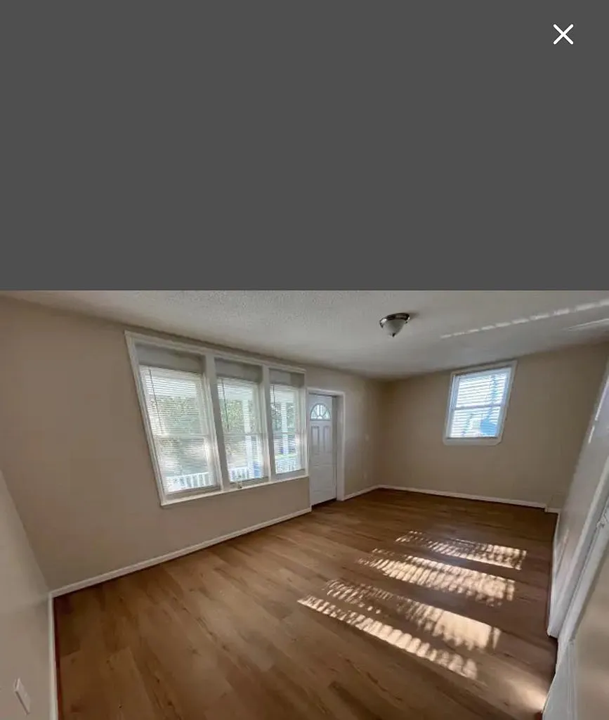 9610 51st Pl photo 1