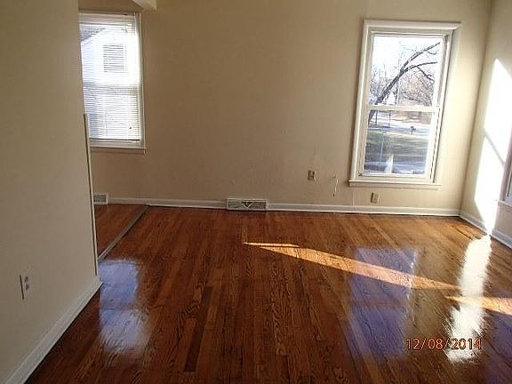 2nd image of 5011 Freeman Ave