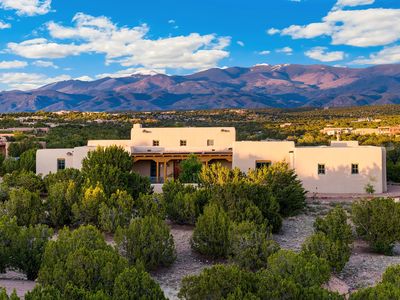 99 Sunflower Dr, Santa Fe, NM, 87506
