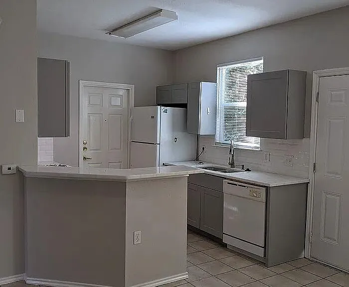 1149 Garland Ave #B — Photo 3