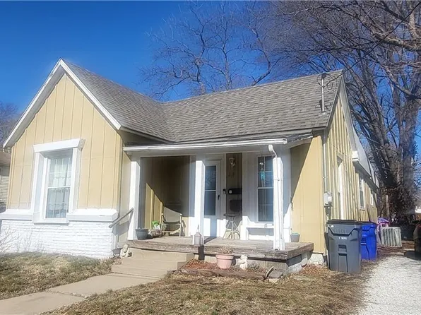 310 W Loula St, Olathe, KS 66061