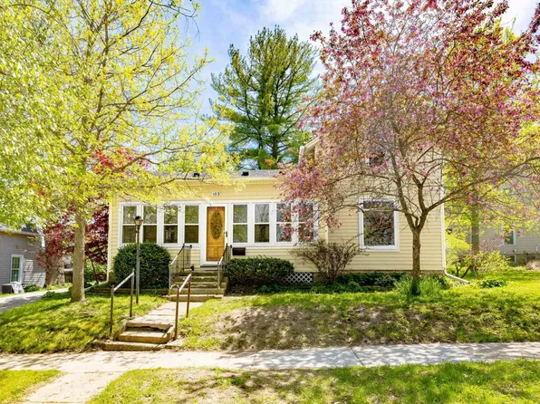 103 E Rollin St, Edgerton, WI 53534