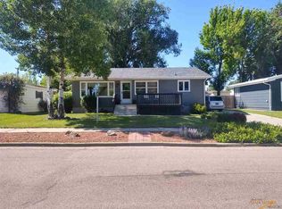 2917 Lanark Rd, Rapid City, SD 57702