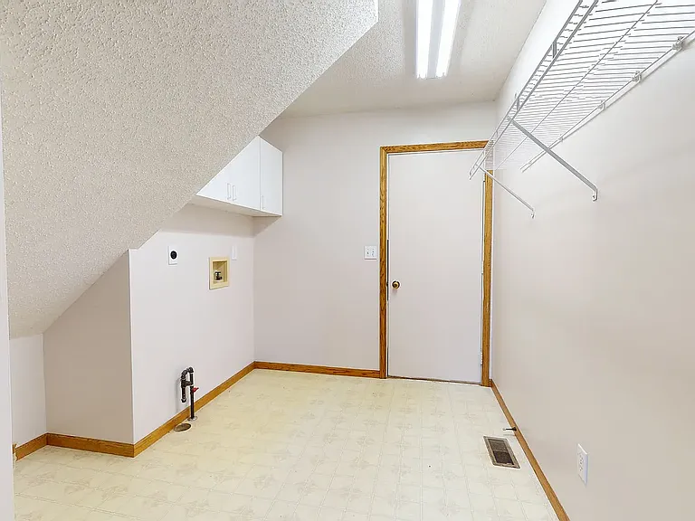 1211 Vista View Ct — Photo 16