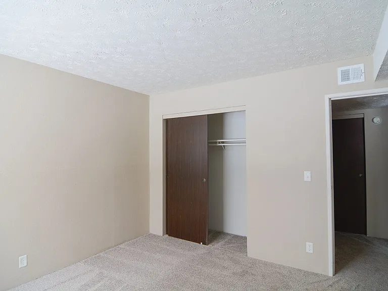 Cottonwood Apartments — Photo 24