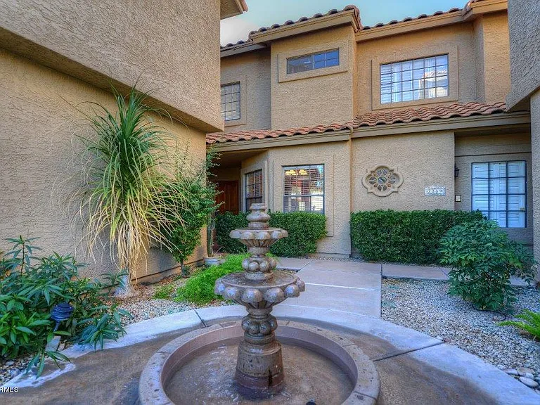 7893 E Joshua Tree Ln — Photo 4