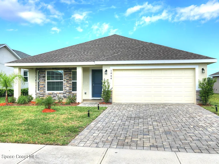 1884 Middlebury Dr SE — Photo 1