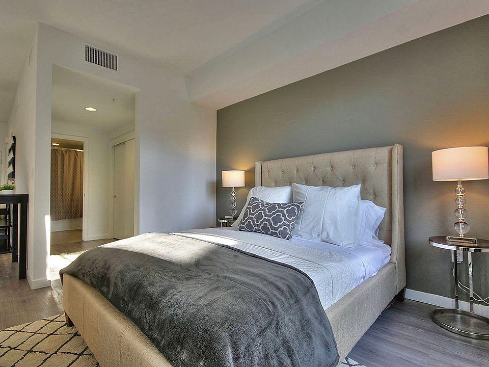 1st image of 3544 S King Dr #1C