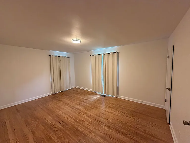 4953 Stillwood Dr — Photo 11