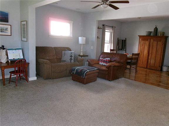 2nd image of 660 Bennington Dr