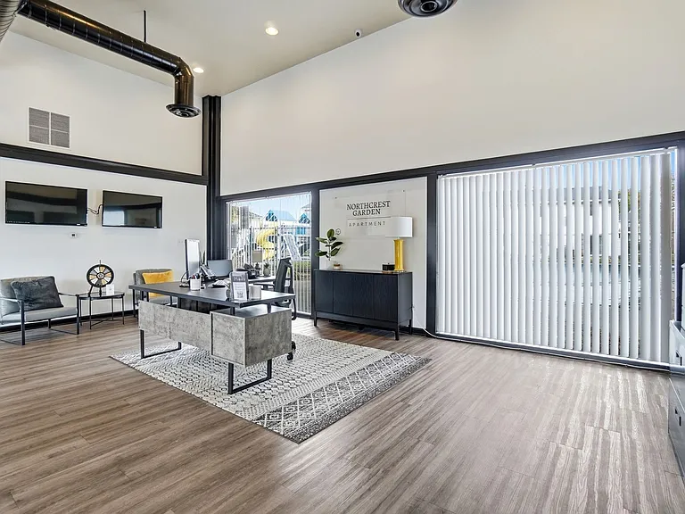 Northcrest Garden Apartments — Photo 40