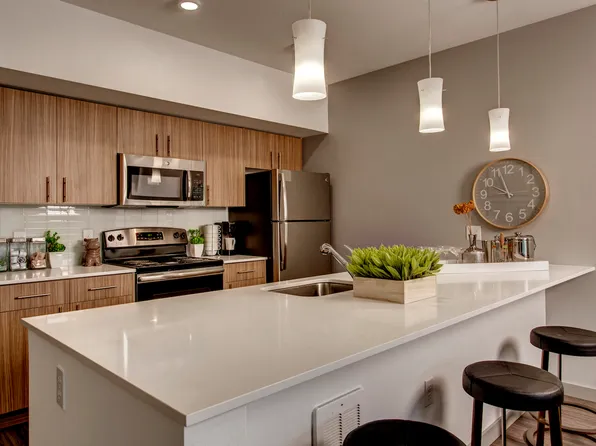 Samm, 22845 SE 1st Pl #418, Sammamish, WA 98074