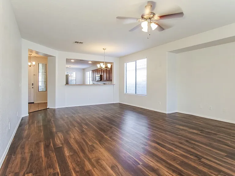 15248 W Port Royale Ln — Photo 3
