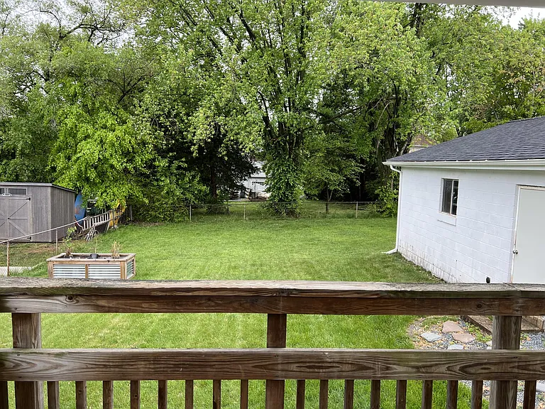1904 Cherri Dr — Photo 6
